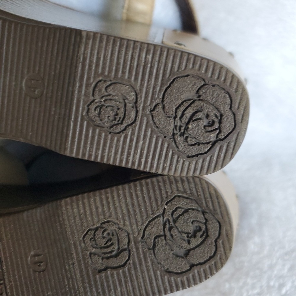 Dansko Frida Wedge Sandals 10.5 Brown Leather Criss Cross Buckle Ankle Strap 41 - Picture 9 of 11